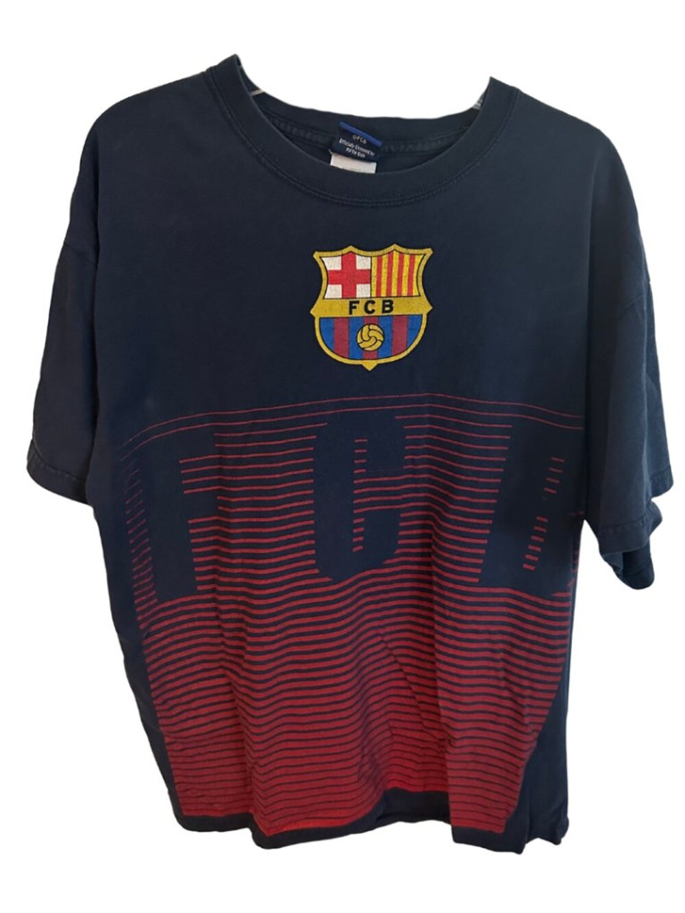 Vintage Lionel Messi #10 FC Barcelona Graphic T-Shirt (Size Large)